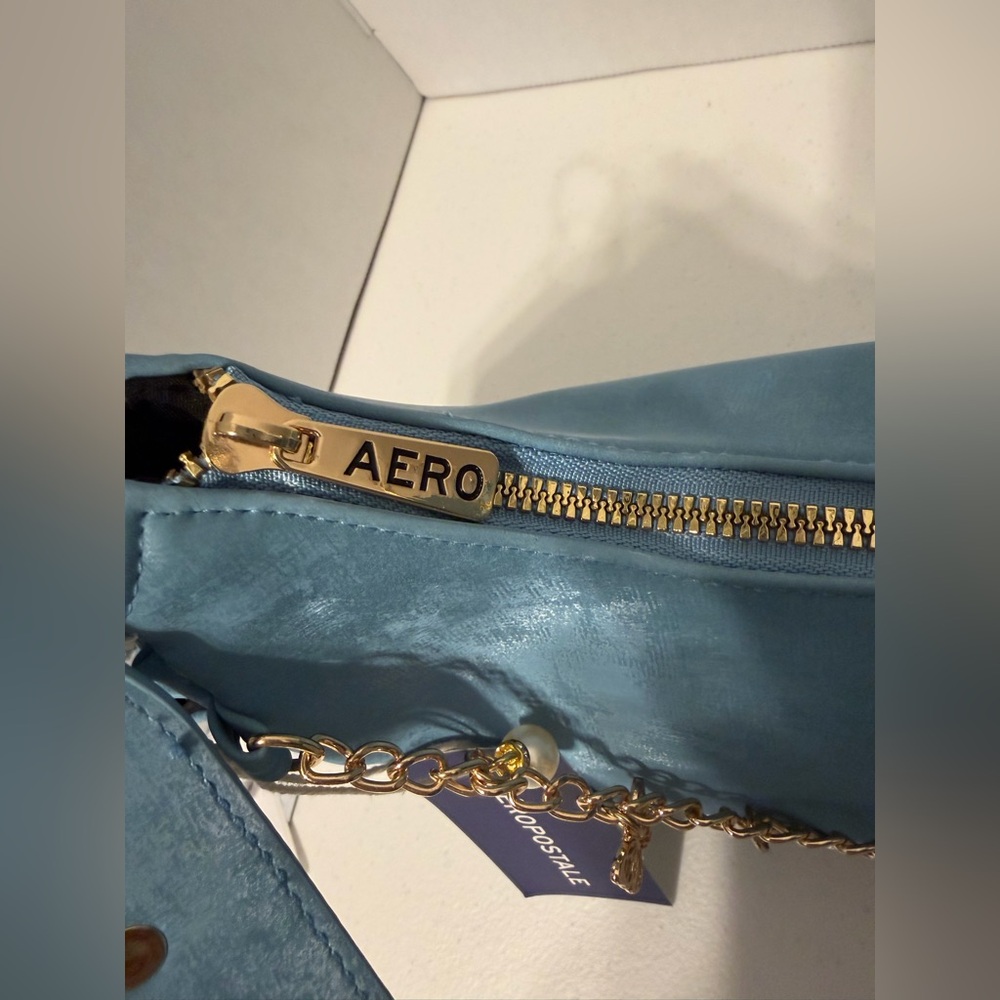Aeropostale Light Blue Shoulder Bag with Gold Accents - Picture 7 of 9